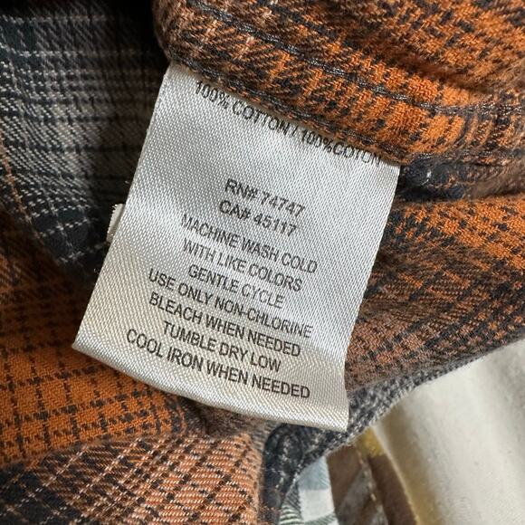 Womens Top Size Small Plaid Button Up Bundle Camping Hiking Outdoors Versatile - Picture 7 of 8